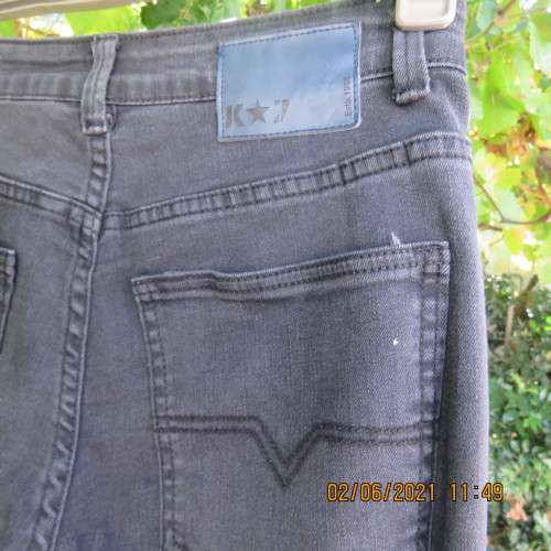 Men`s black stretch polycotton skinny jeans size 28 by K*7 originals.pockets back and front.Good con