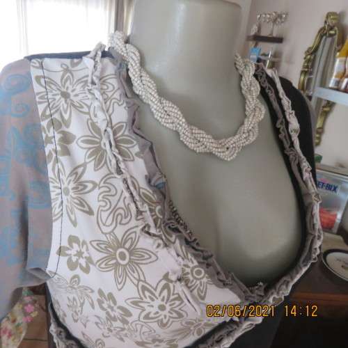 Beautiful black stretch cotton KHEERA long top with white/beige and grey/blue inlays.Size 36/38