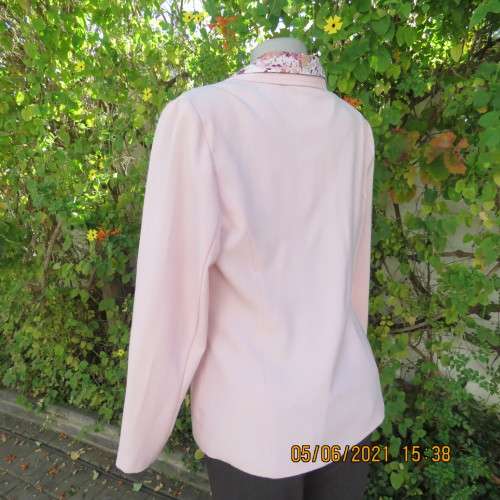 Fabulous carnation pink lined long sleeve tailored jacket by OASIS in size 38/14. As new condition