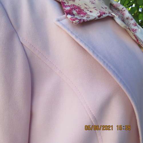 Fabulous carnation pink lined long sleeve tailored jacket by OASIS in size 38/14. As new condition