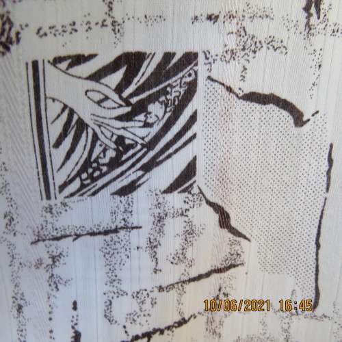 Stunning TURF short sleeve shirt to wear to the horse races. Cream with brown print.Size XL.As new.