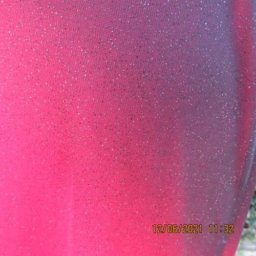 Glamour special occasion dress in red wine shades.Worn once on cruise ship! By DONNA CLAIRE.Size 42