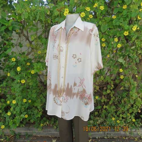 PENNY C rich cream button down top with brick/brown and blue paisley pattern. Size 48/24. As new