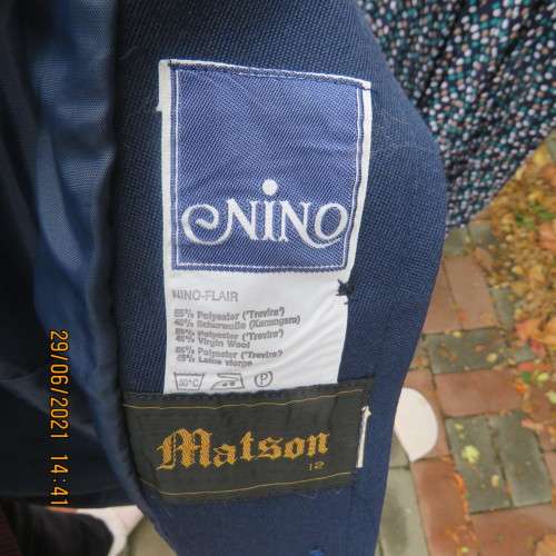 Best quality virgin wool and trevira navy jacket by NINO FLAIR from West Germany. Size 36/12.As new