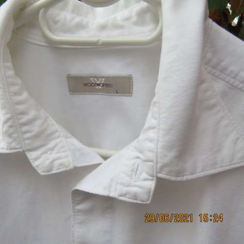 Handsome white heavy 100% cotton classic shirt by WOOLWORTHS in size Large, New condition.