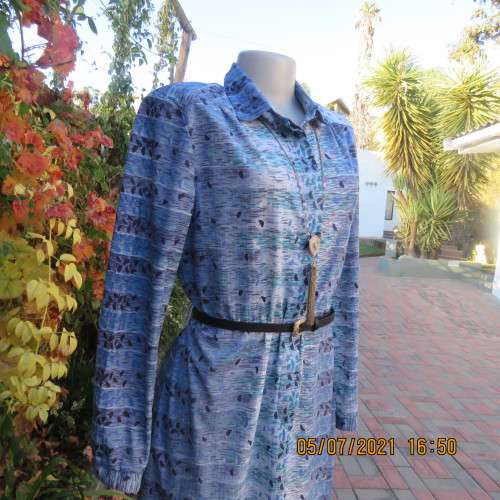 Fabulous vintage shift dress in medley of blues.Hidden button down halfway.Size 36/38 .BEVERLEY BOND