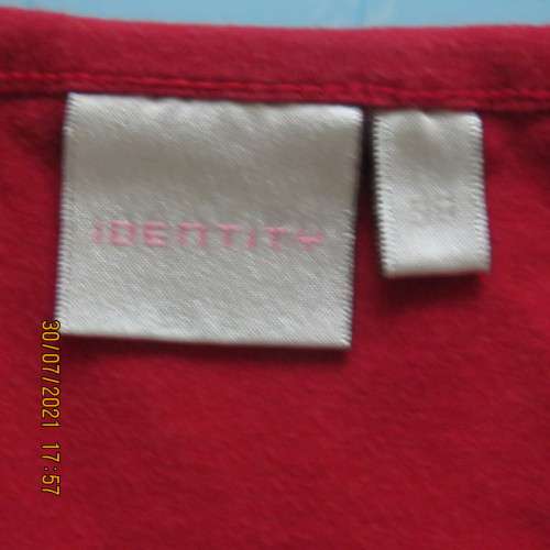 Get noticed in this racy red sexy capped sleeve lycra/cotton top by IDENTITY size 36/12.As new