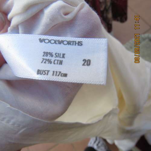 Amazing late 80`s vintage long sleeve cream blouse by WOOLWORTHS size 44/20 in silk+cotton. As new