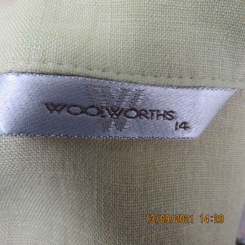 Yellowgreen 100% linen sleeveless button down top. By WOOLWORTHS in size 38/14. In new condition.