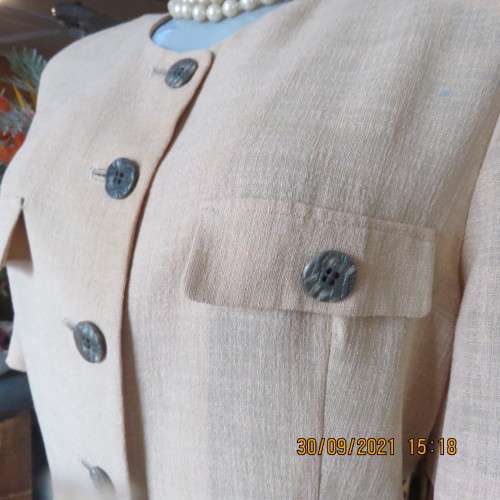 Get bonus fashion points ! Caramel colour short top / jacket from LOVERICH  UK size 36 to 38.As new