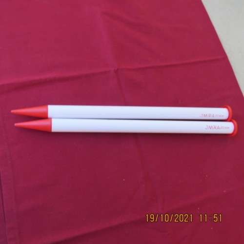 Thick 20mm JMRA knitting needles in new condition.