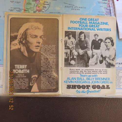 Stars of Britain booklet  1975.Players and career detail from England.Eire,Wales Scotland,N Ireland