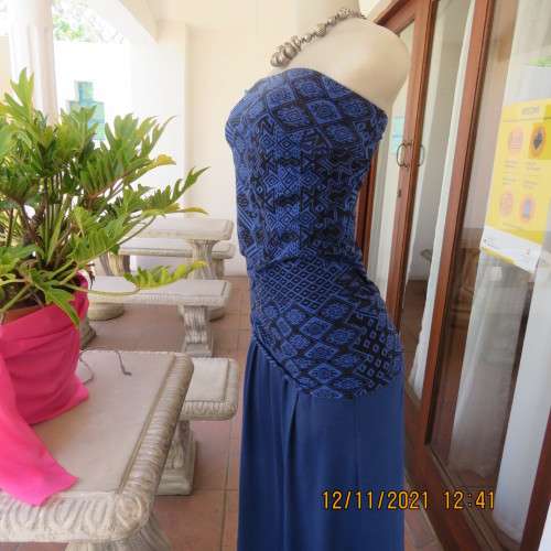 Beautiful strapless stretch cotton long top in royal blue and black geometric print Size 34/10.By RT