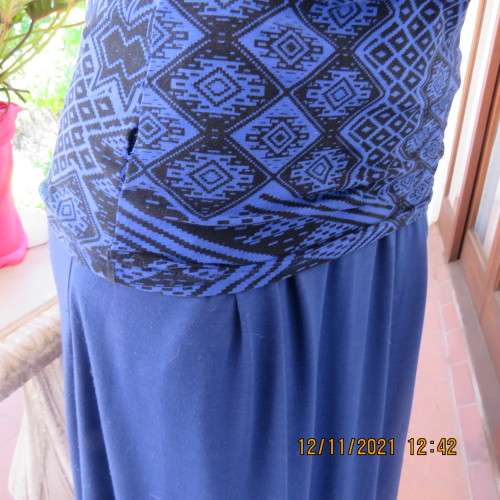 Beautiful strapless stretch cotton long top in royal blue and black geometric print Size 34/10.By RT