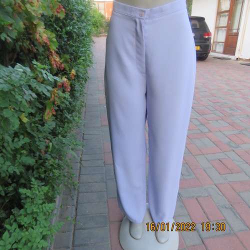Smart soft lilac colour dress pants with straight legs,high waist and no pockets.Size 38/14 .As new