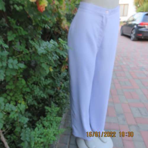 Smart soft lilac colour dress pants with straight legs,high waist and no pockets.Size 38/14 .As new