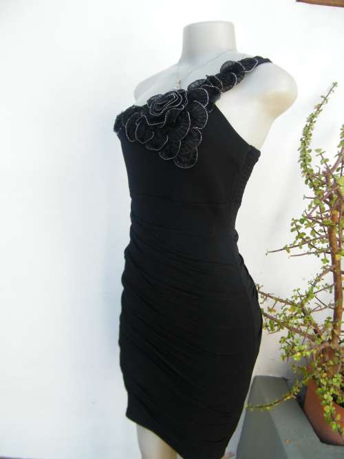Amazing black bodycon one shoulder size 32/8 dress with black floral/silver decoration.By TRUWORTHS.