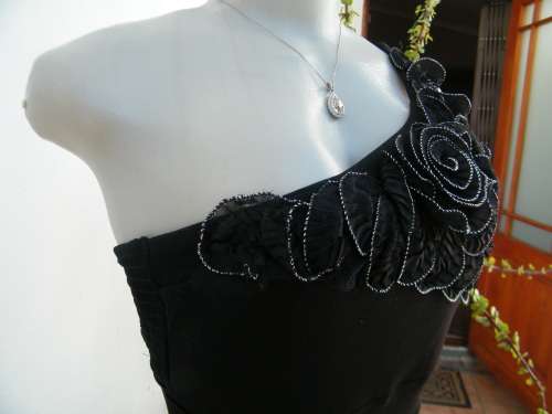 Amazing black bodycon one shoulder size 32/8 dress with black floral/silver decoration.By TRUWORTHS.