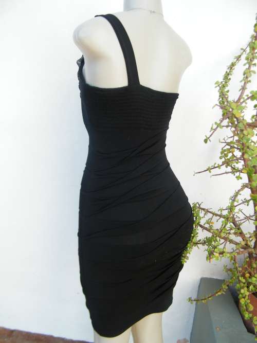 Amazing black bodycon one shoulder size 32/8 dress with black floral/silver decoration.By TRUWORTHS.