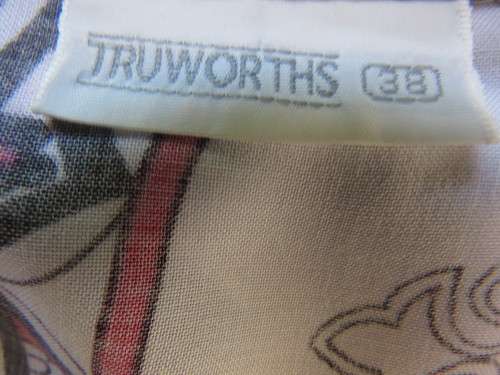 Casual long sleeve bo-ho top in red/black and white cotton size 38/14 by TRUWORTHS.Good condition