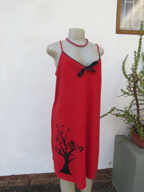 Sexy red stretch cotton strappy V neck nighty in size 40/16 by DREAMCATCHER. Tree and owl picture