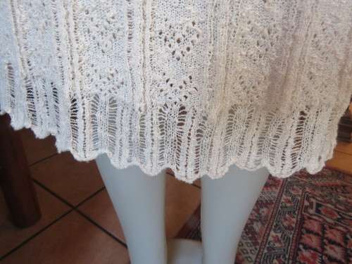 Timeless acrylic knit 70`s rich cream dress by VERONA. Elbow length sleeves.Size 36/12.As new
