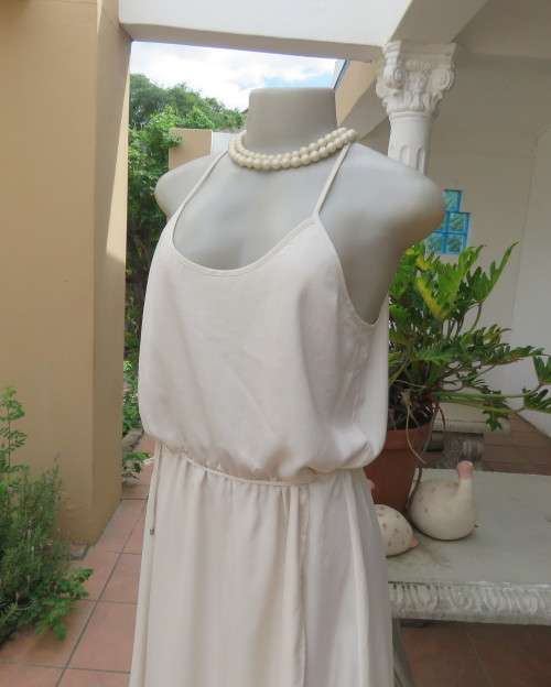 Stunning cream silky polyester evening/spec.occasion strappy dress by MNG(MANGO) size 36/12.New