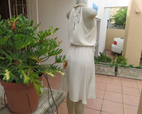 Stunning cream silky polyester evening/spec.occasion strappy dress by MNG(MANGO) size 36/12.New