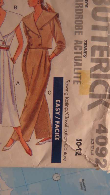 BUTTERICK 4092 sewing pattern for 2 pants,skirt and jackets. Size 6 to 20.Good condition.