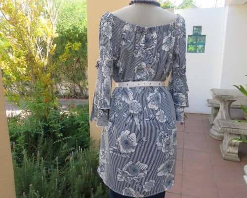 New long vertical striped navy/white floral top.Stunning sleeves with flare cuffs.Size 40.INWEAR