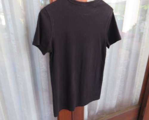 Handsome black 100% cotton short sleeve T Shirt for boy 9 to 10 yrs old. Video games Logo.As new.