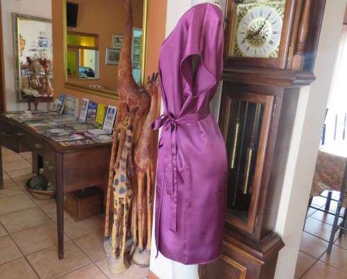 Sexy silky polyester fold over night gown in purple with side pockets.By DREAMER size 34 to 36.