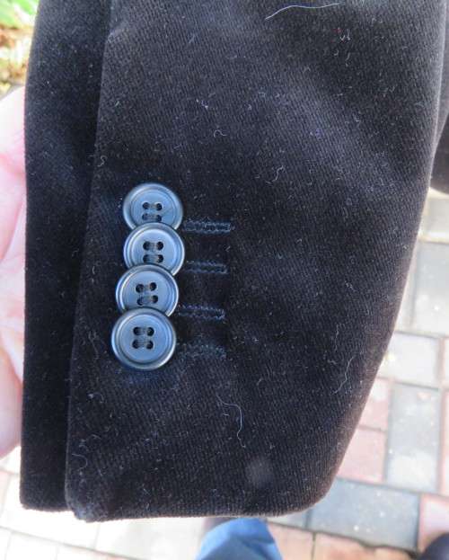 Smart cotton velvet men`s jacket 3 front pockets. CIGNAL size 44/114cmR. Very good condition.