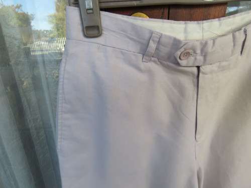 Men`s beige linen/cotton pants in size 30 by D66. Pockets back and sides. Flat front. Very good cond
