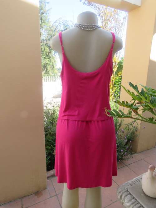 Sexy magenta pink rayon stretch strappy dress size 36/12 by WOOLWORTHS. Top overlay. As new