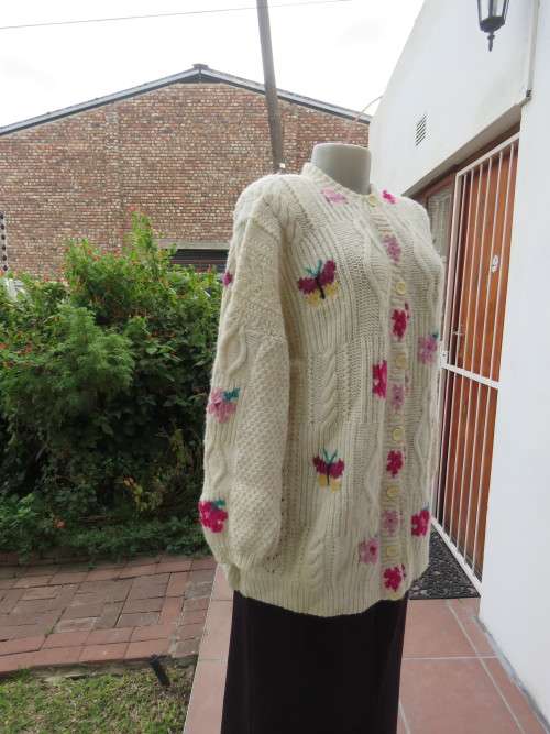 Bulky knit cream DOMBEYA  KNIT button down cardigan with red/pink flowers.Size 46/22.