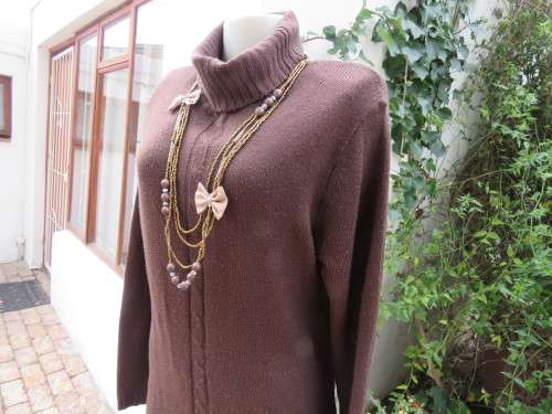 Choc brown soft  long slip over polo neck tunic size 38/14 by GEORGE.Acrylic yarn.Good cond.