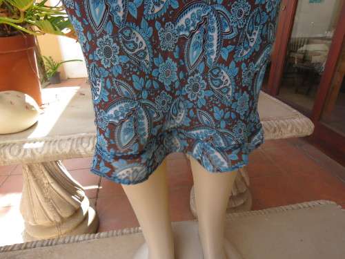 Dark brown white/blue paisley patterned tube skirt. Fully lined.By INWEAR.Large size 32/8.As new