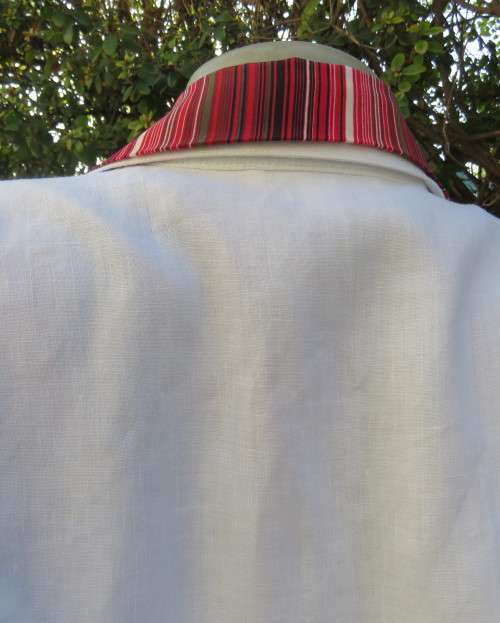 Dream long sleeve white 100% linen jacket richly embroidered by QUEENSPARK size 40/16.New condition.