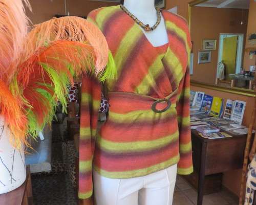 Warm mustard/coral/brick colour striped long sleeve stretch poly top.Size 38 by EXACT.Cross over
