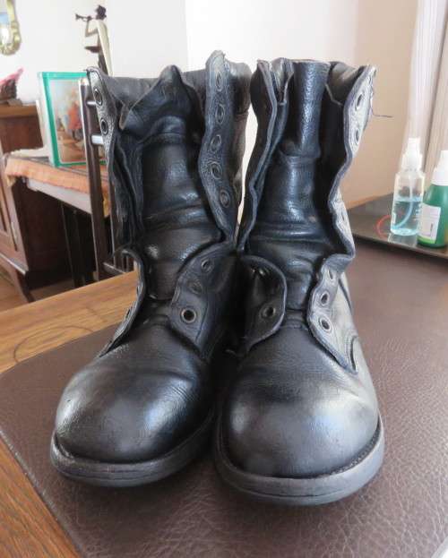 SADF black genuine leather soft top boots by DWS size 6/247M. Issued 2012.Laces included.As new.