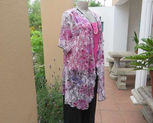 Luxury opaque long cover up with white/pink/purple flowers.Short sleeve.Size 42/18. As new.