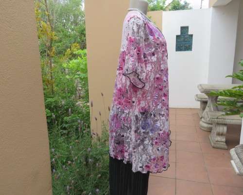 Luxury opaque long cover up with white/pink/purple flowers.Short sleeve.Size 42/18. As new.