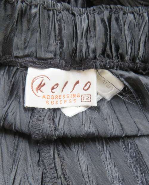 Amazing black pleated(creased) wide leg pants with elasticated waist.By KELSO size 36/12.New cond.