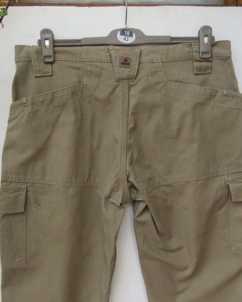 High quality SNIPER TACTICAL khaki colour 100% pants size 36.Pockets galore.New cond.