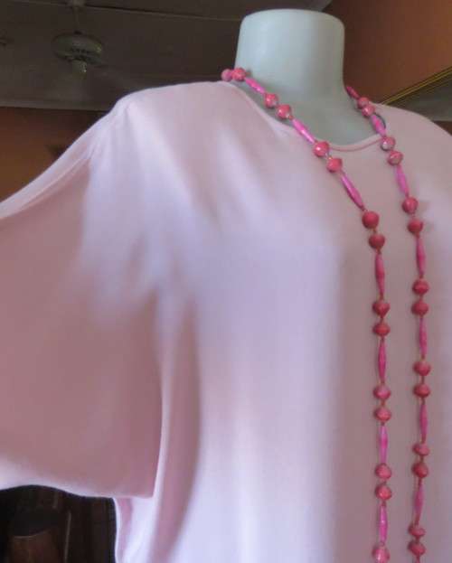 Comfy dropped waist 100% viscose slip over dress in shades of pink.Kimono sleeves.Size 40.Good cond.
