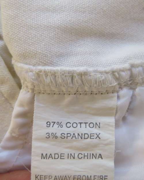 White pair of shorts in stretch cotton.By LEGIT size 34/10.Side pockets.Dummies at back.Good cond.