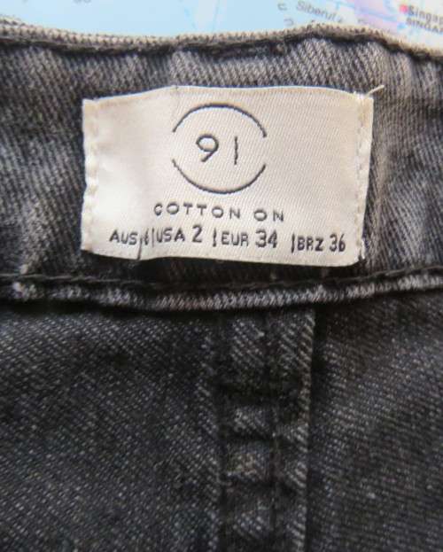 Cute high waist black 100% cotton denim shorts with distressed look. By COTTON ON size 28/4. As new.