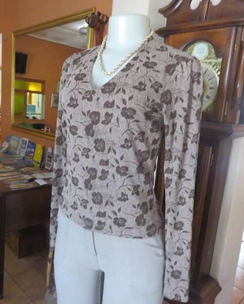 Brown opaque polyester long sleeve brown slip over V neck top by PART TWO from Denmark.Size 34/10
