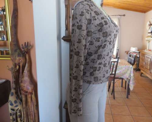 Brown opaque polyester long sleeve brown slip over V neck top by PART TWO from Denmark.Size 34/10